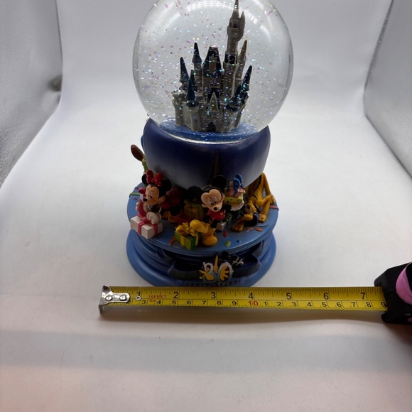 Walt Disney World 30th Anniversary Character Castle Celebration Snow Globe - Picture 15 of 16